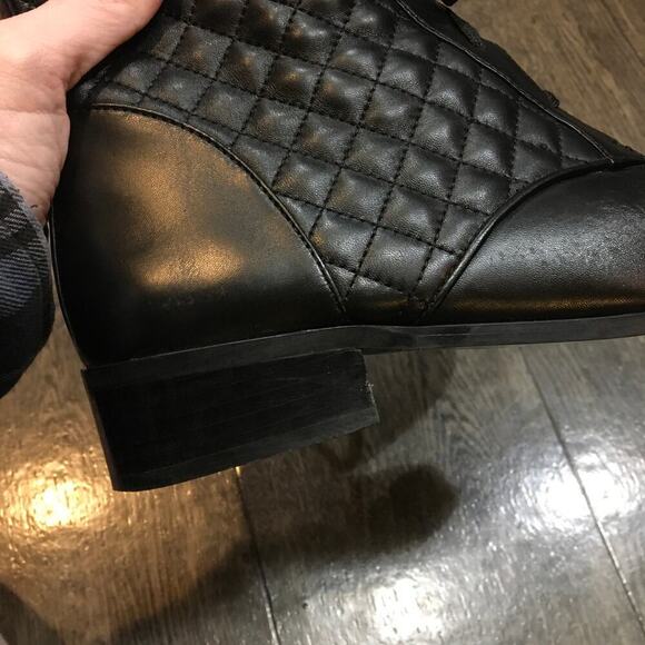 Neiman Marcus Women’s Size 9 Quilted Lace Up Black Boots - Picture 9 of 13